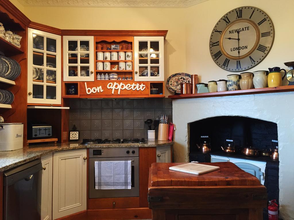 Ellie'S Place On City Park Launceston Bagian luar foto